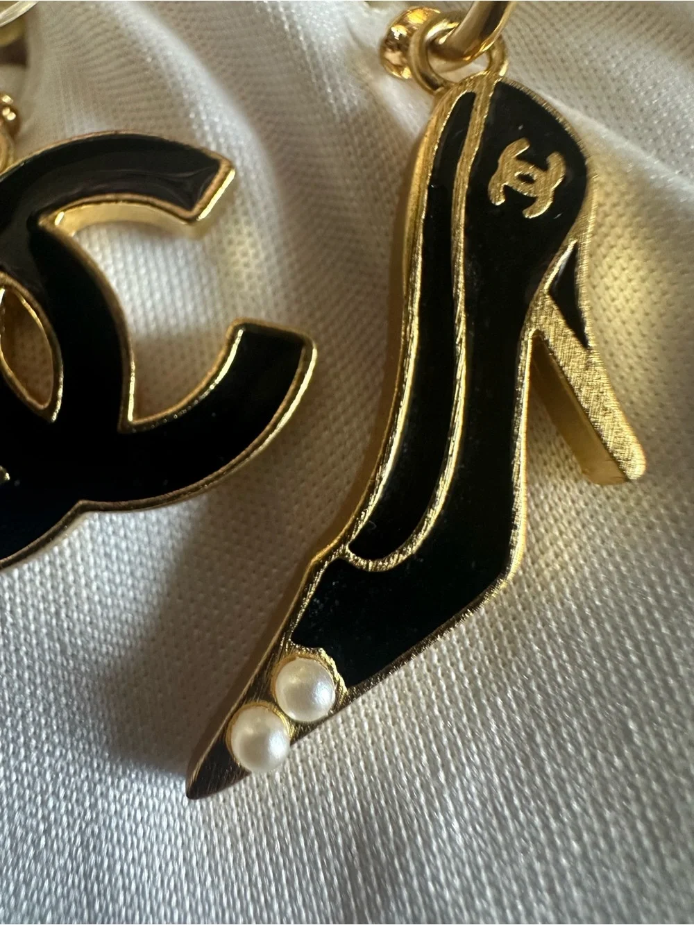 Authentic CHANEL 02A CC Logo & High Heel Mismatched Drop Earrings Black Gold